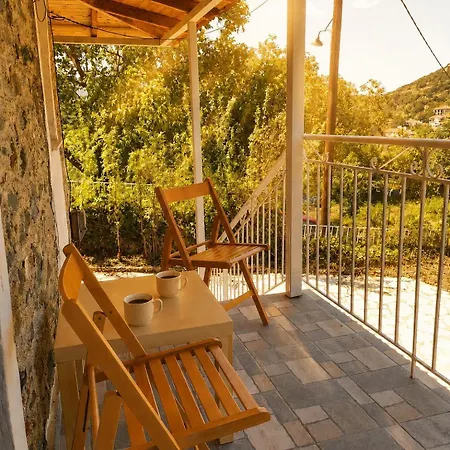 Апартаменты Taygetos Hut Dyrrachio